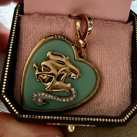 NEW Boxed RARE Juicy Couture Aquarius ♒️ 💜Charm - Picture 5 of 11